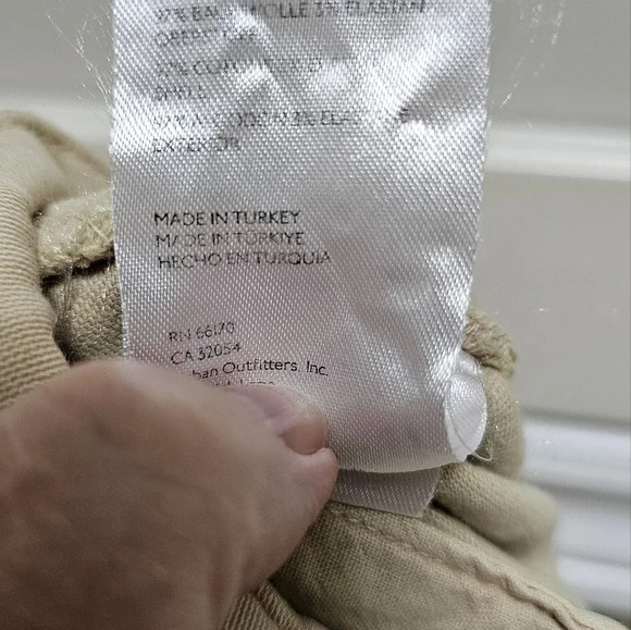 Free People  Billie Chino Shorts Beige Size 12 M - Picture 6 of 7